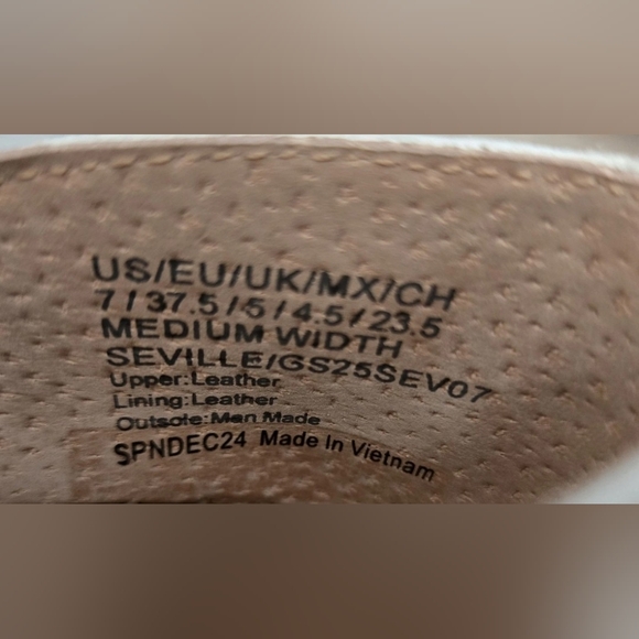 Gentle SoulsWomen's Seville Espadrille Flats.  Size 7 - Picture 8 of 10